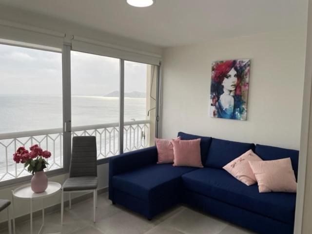 Precioso Apartamento A Estrenar En Primera Linea De Playa Бенидорм Екстериор снимка