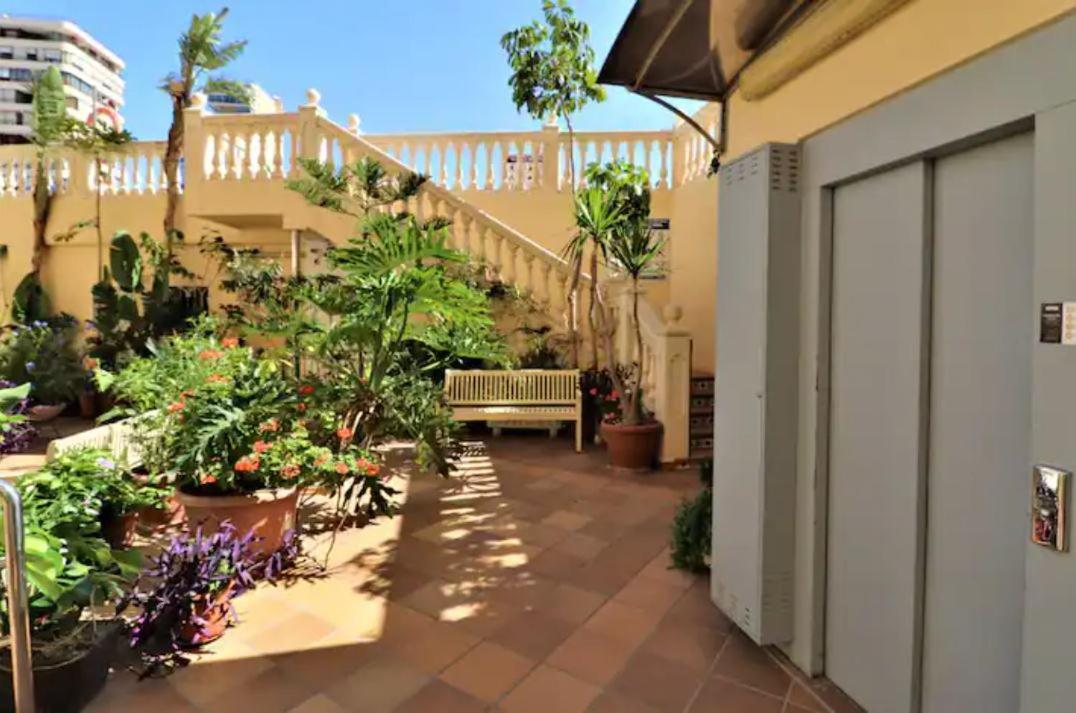 Precioso Apartamento A Estrenar En Primera Linea De Playa Бенидорм Екстериор снимка